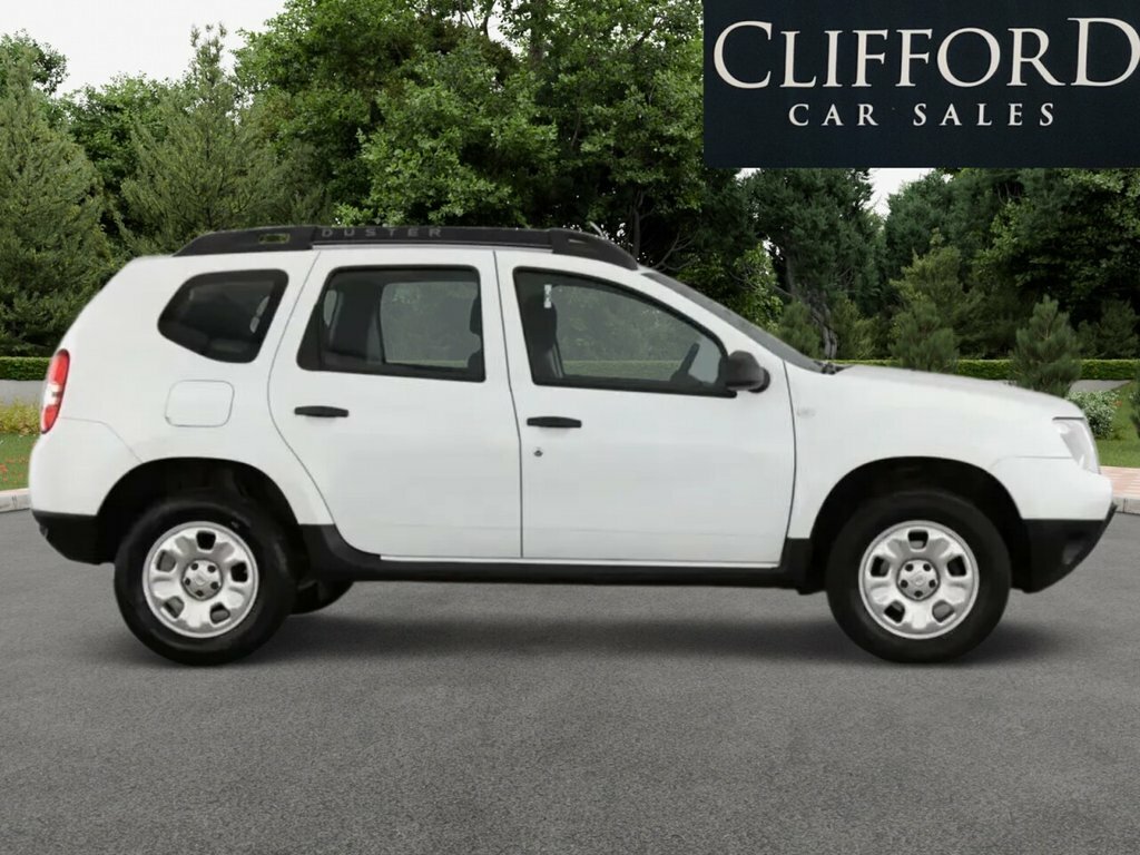 Dacia Duster Suv White #2