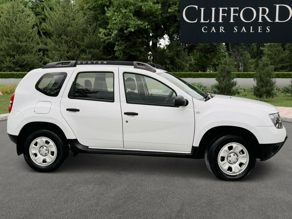 Dacia Duster Suv White #3
