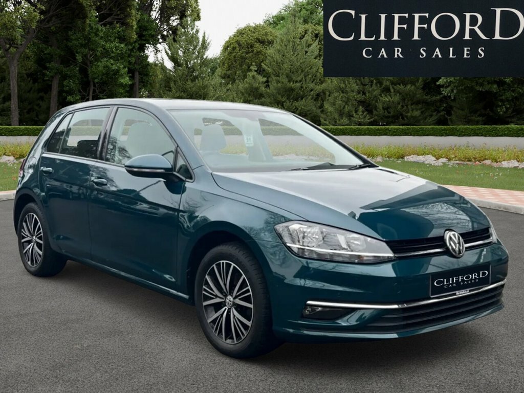 Volkswagen Golf Hatchback Green #2