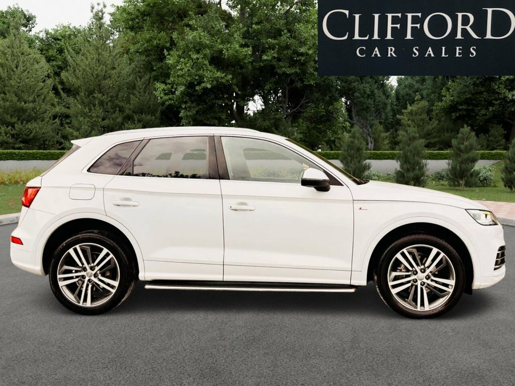 Audi Q5 2L S Line YO69XDN White #5