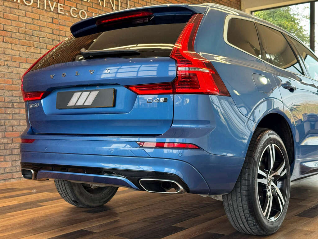 Volvo XC60 D4 Awd R-design Red #16