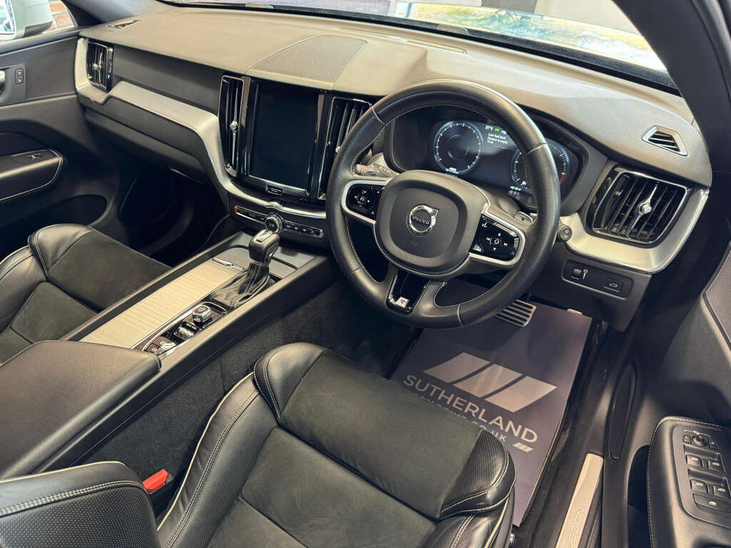 Volvo XC60 D4 Awd R-design Red #29