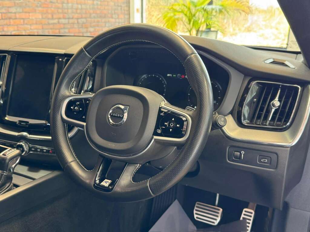 Volvo XC60 D4 Awd R-design Red #45