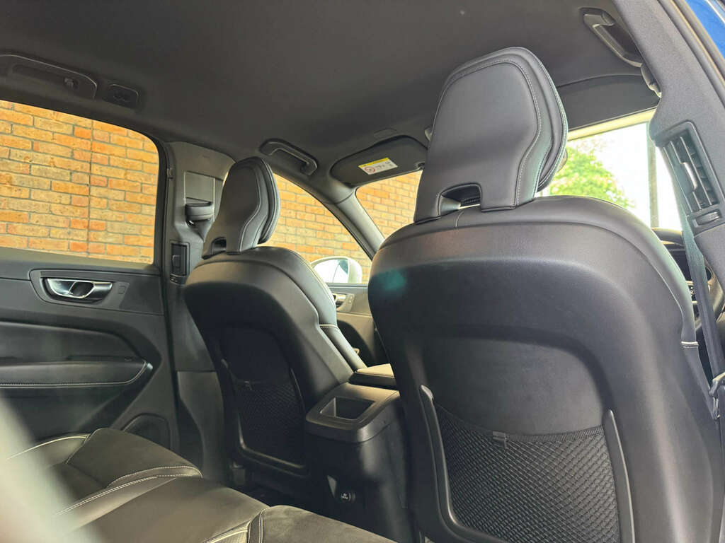 Volvo XC60 D4 Awd R-design Red #24