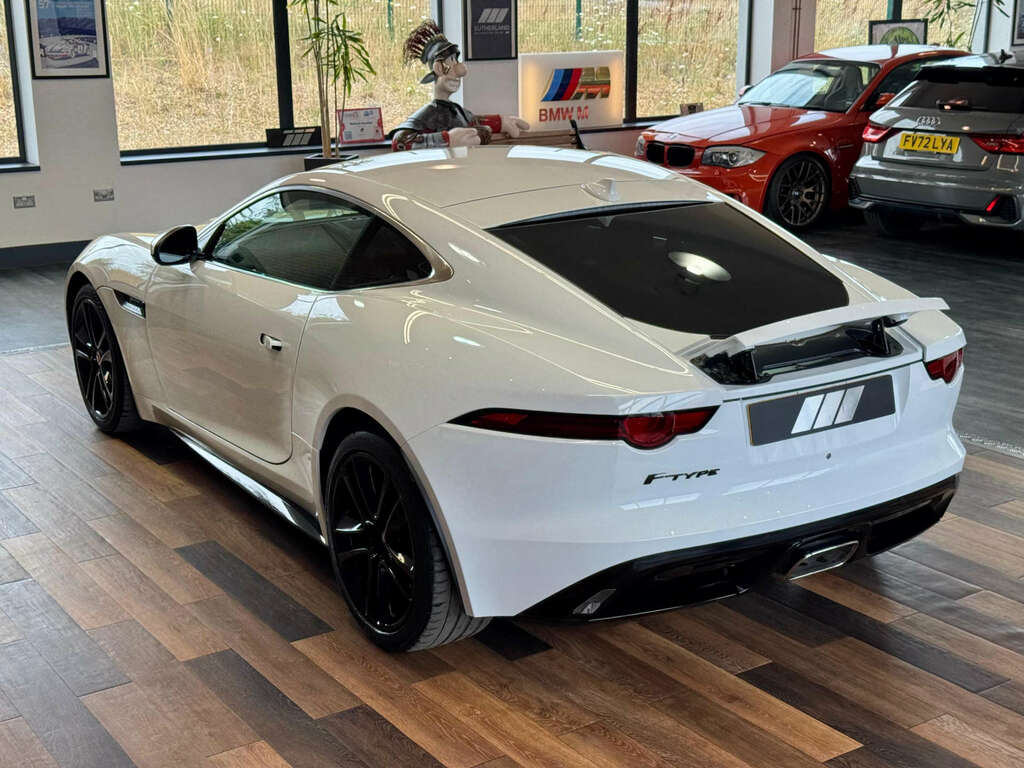Jaguar F-Type 2.0 F-type I4 R-dynamic White #5