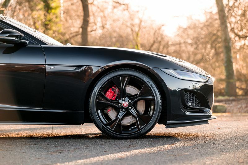 Jaguar F-Type R-dynamic Blue #32
