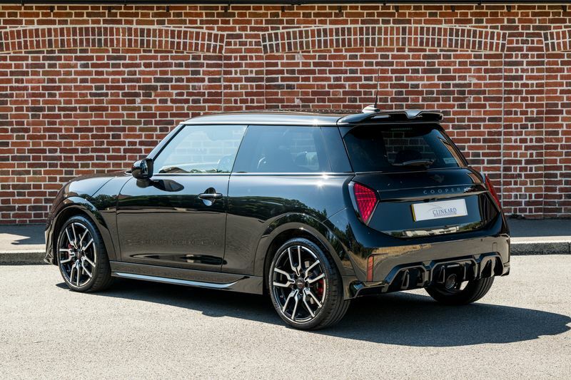 Mini Hatch 5-Door Cooper Classic White #16