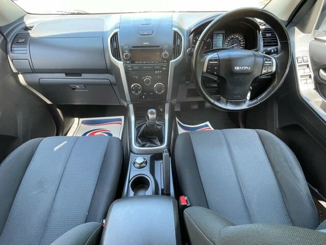 Isuzu D-Max White #48