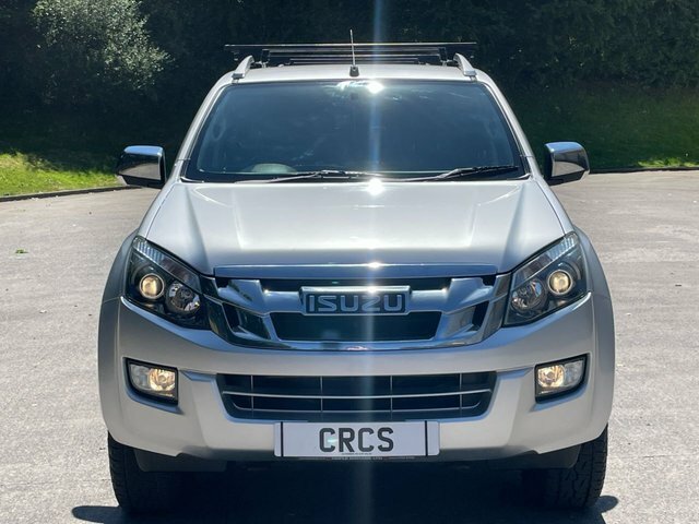 Isuzu D-Max White #7