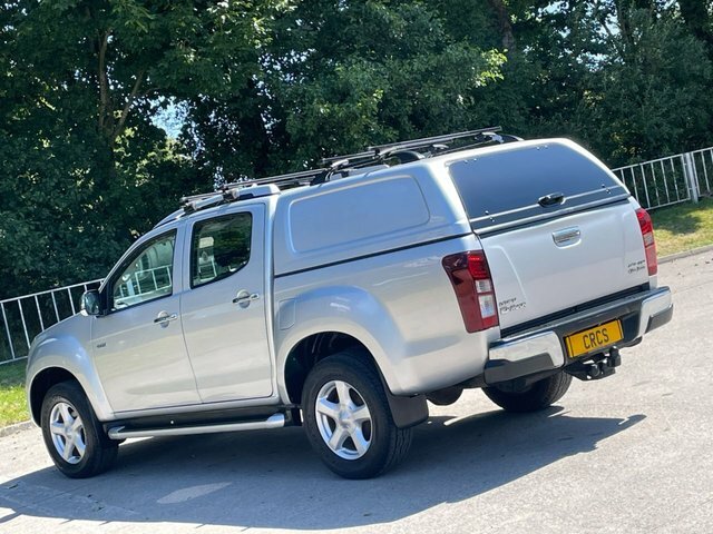 Isuzu D-Max White #47