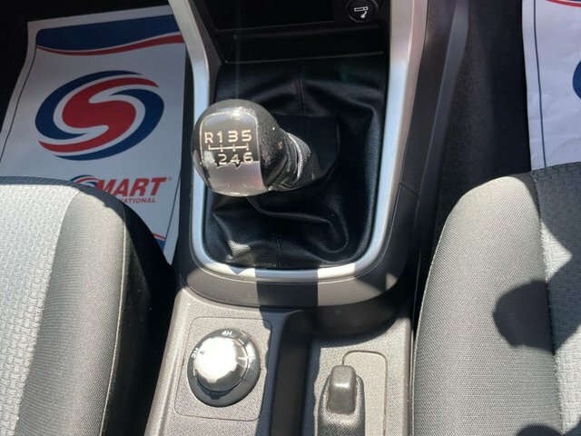 Isuzu D-Max White #14