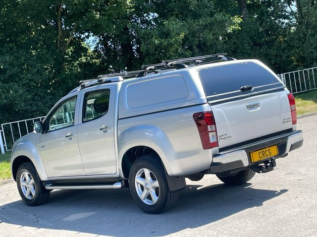 Isuzu D-Max White #53