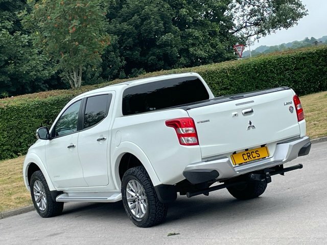 Mitsubishi L200 2.4 Di-d Dc Warrior Pickup Double Cab A White #4
