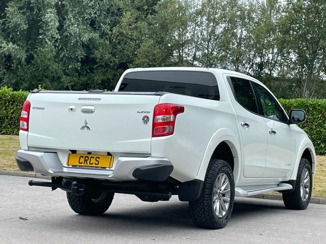 Mitsubishi L200 2.4 Di-d Dc Warrior Pickup Double Cab A White #3