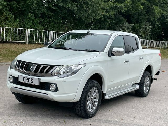 Mitsubishi L200  White #33