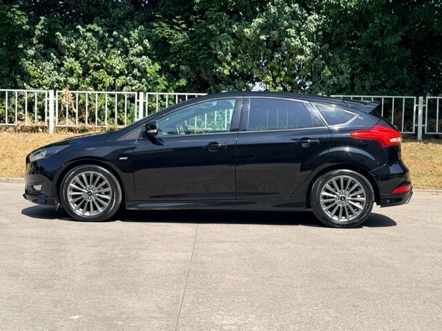 Ford Focus 1.0T Ecoboost St-line Hatchback Black #5