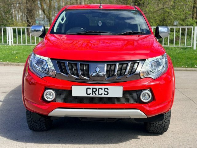Mitsubishi L200 2.4 Di-d Dc Barbarian Pickup Double Cab Red #3