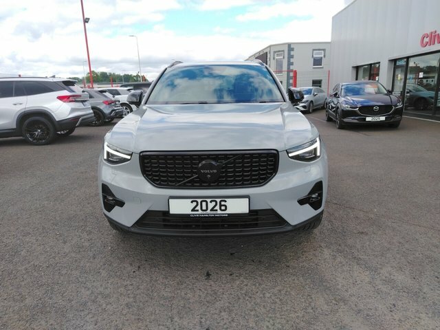 Volvo XC40 2.0 B4 Mhev Plus Pro Black Edition Suv NV75XJP Black #3