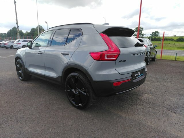 Volvo XC40 2.0 B4 Mhev Plus Pro Black Edition Suv NV75XJP Black #5