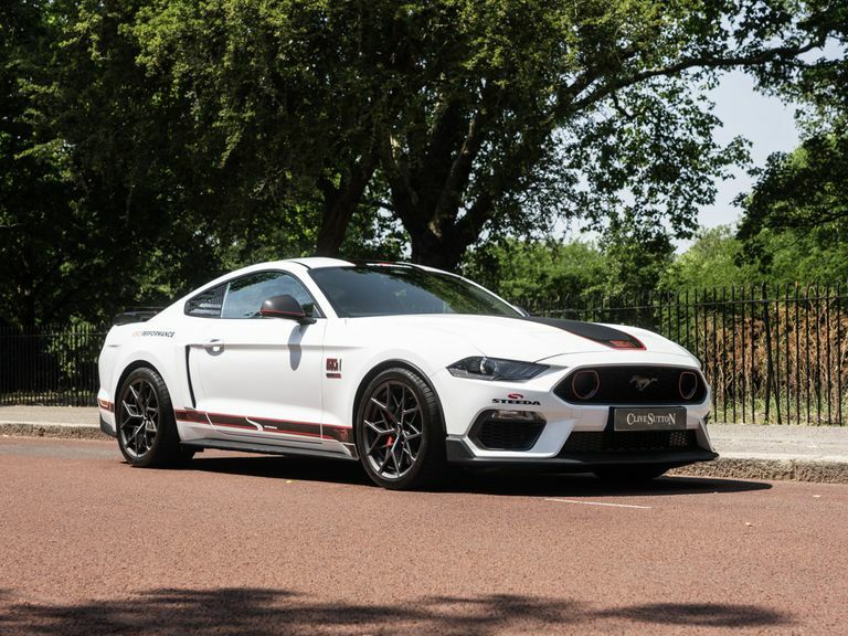Ford Mustang 5.0 V8 Mach 1 White