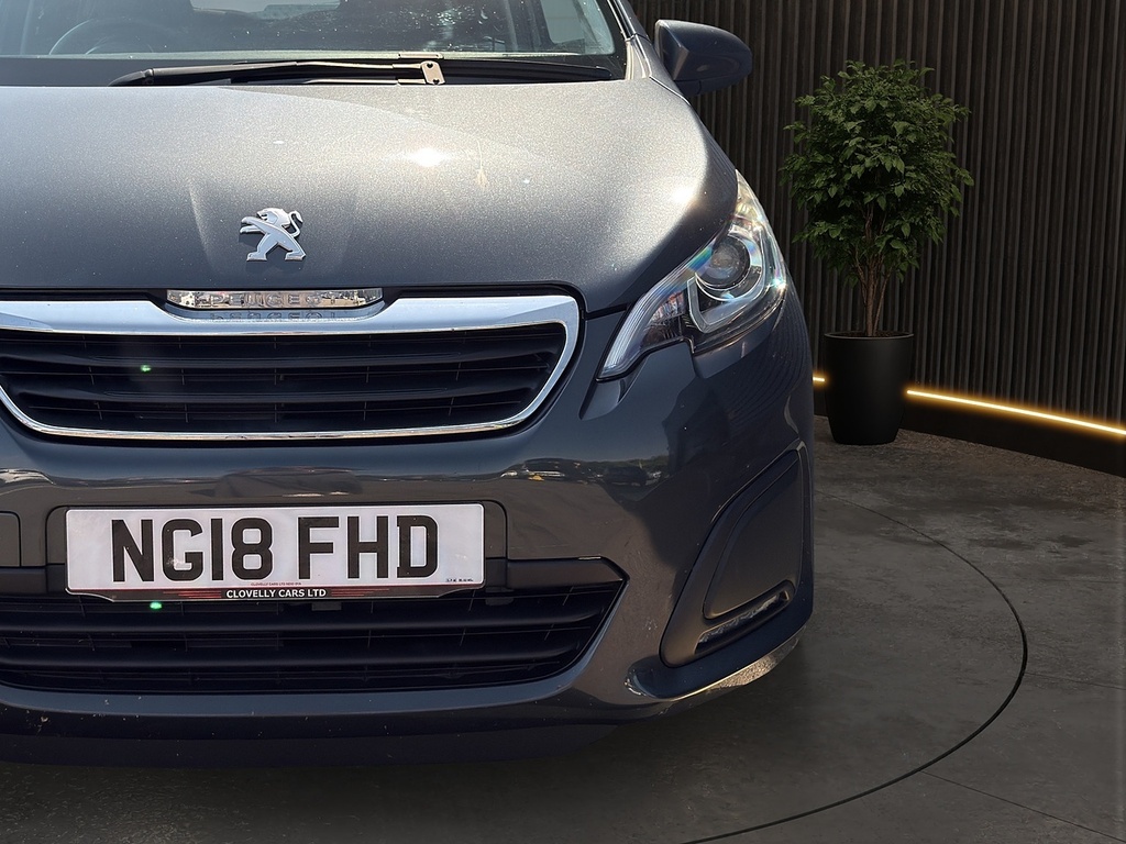 Peugeot 108 Peugeot 108 Allure Black #17