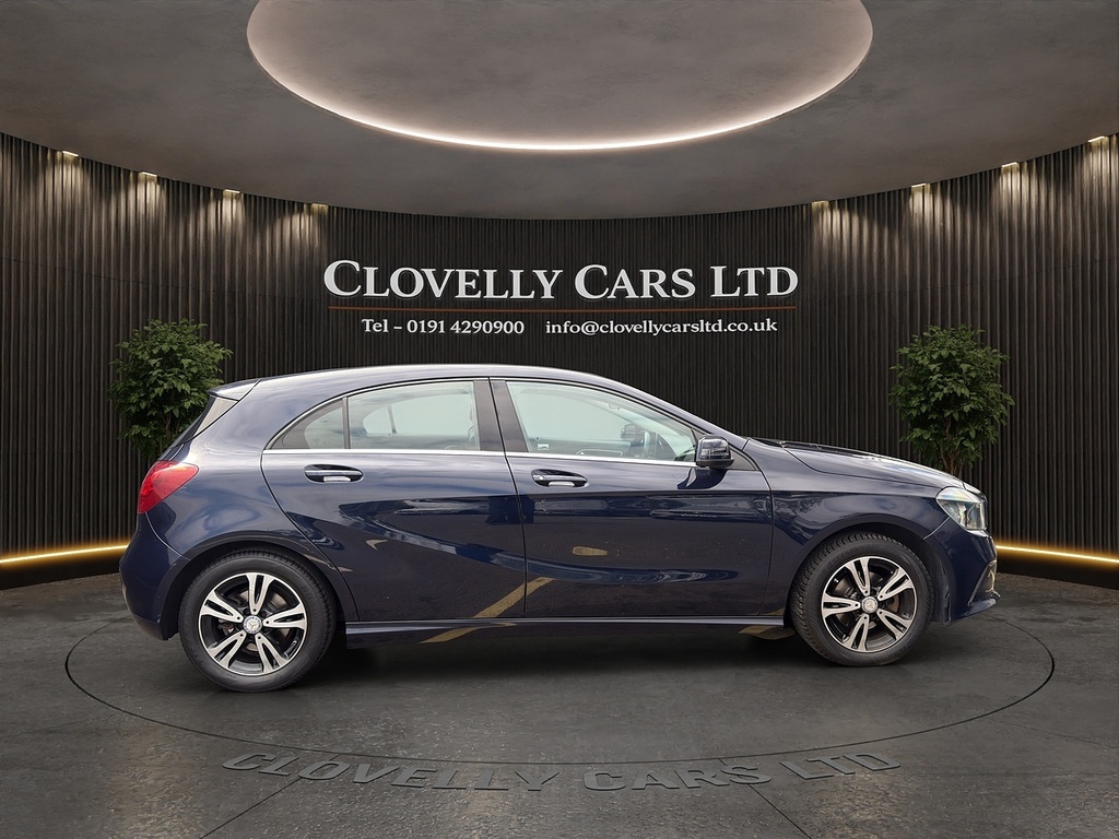 Mercedes-Benz A Class A180d Se LL17UOP Blue #4