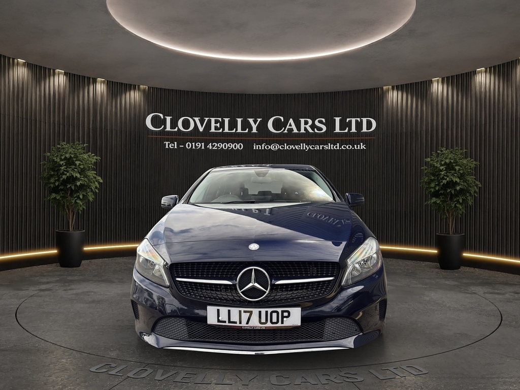 Mercedes-Benz A Class A180d Se LL17UOP Blue #2
