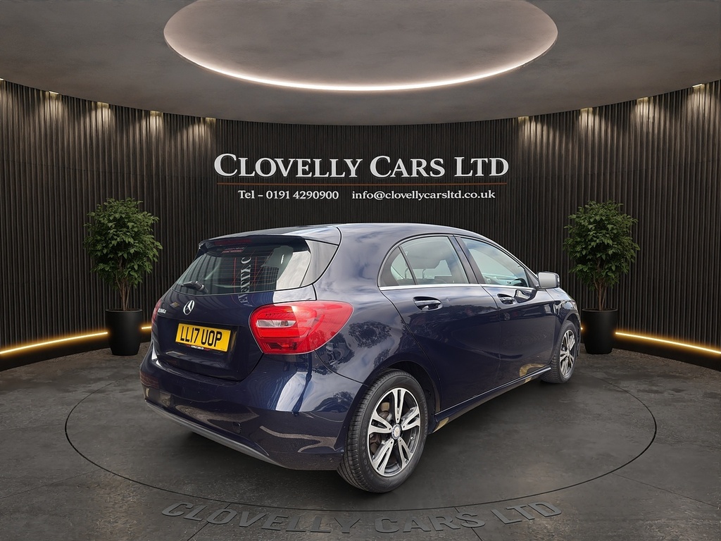 Mercedes-Benz A Class A180d Se LL17UOP Blue #3
