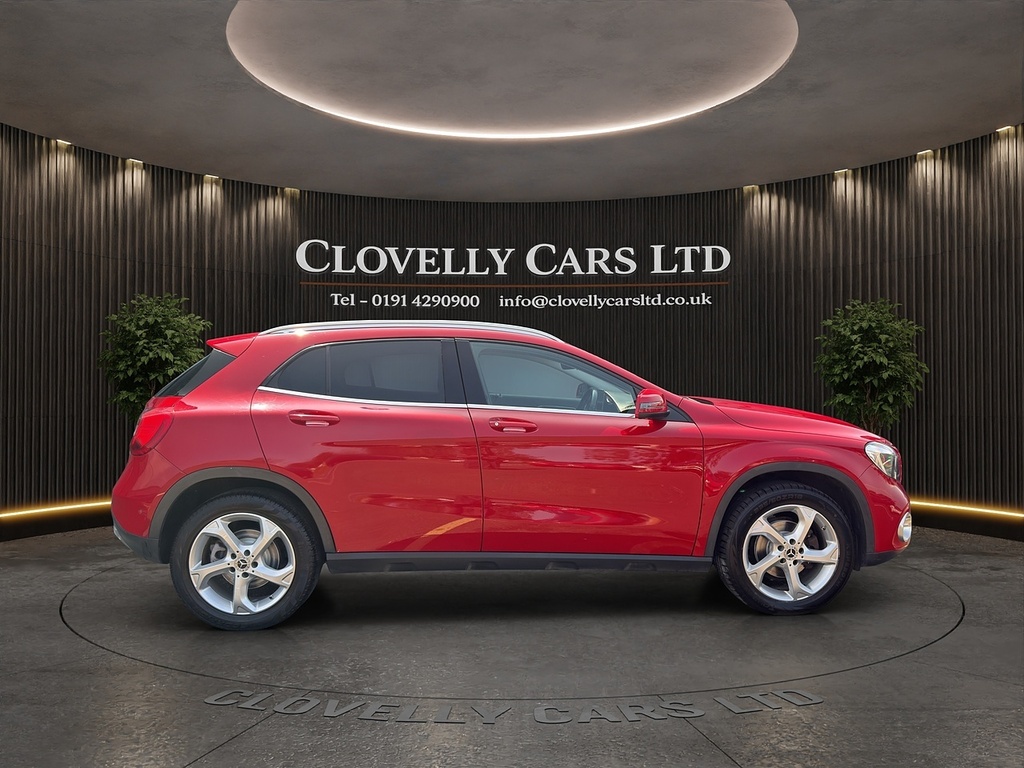 Mercedes-Benz GLA Class 2.1 Gla220d Sport Executive Suv 7G-dc GD18KUN Red #2