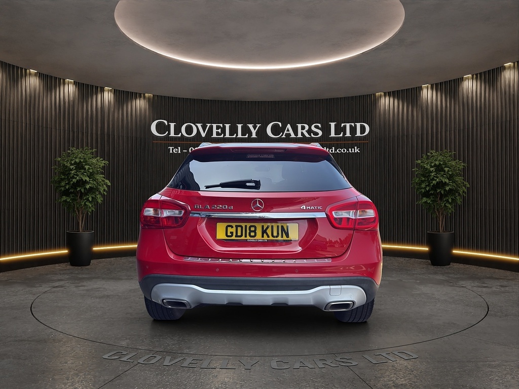 Mercedes-Benz GLA Class 2.1 Gla220d Sport Executive Suv 7G-dc GD18KUN Red #3