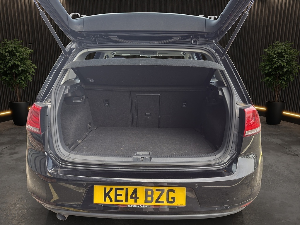 Volkswagen Golf Golf R Blue #23