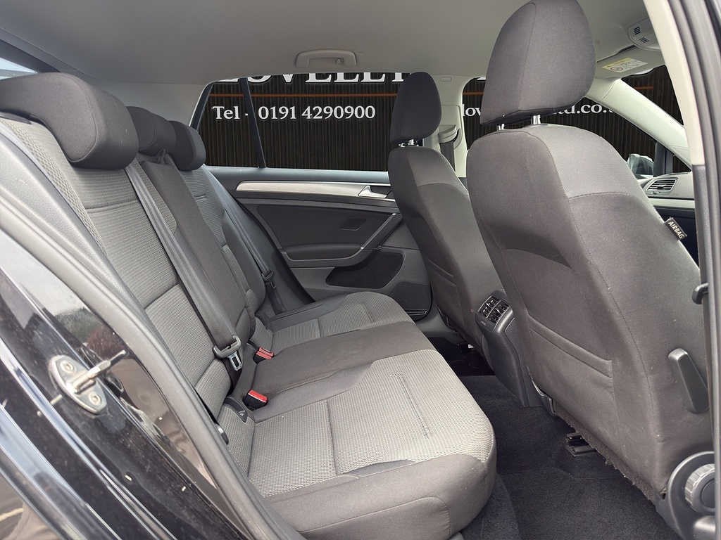 Volkswagen Golf Golf R Blue #25