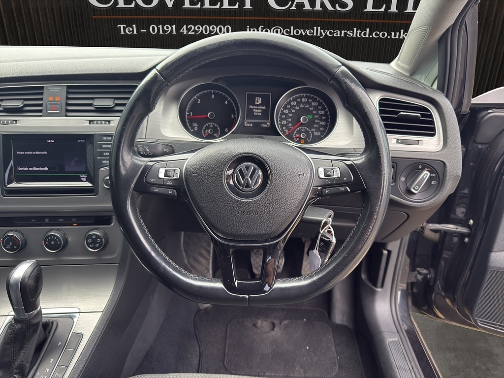 Volkswagen Golf Golf R Blue #26