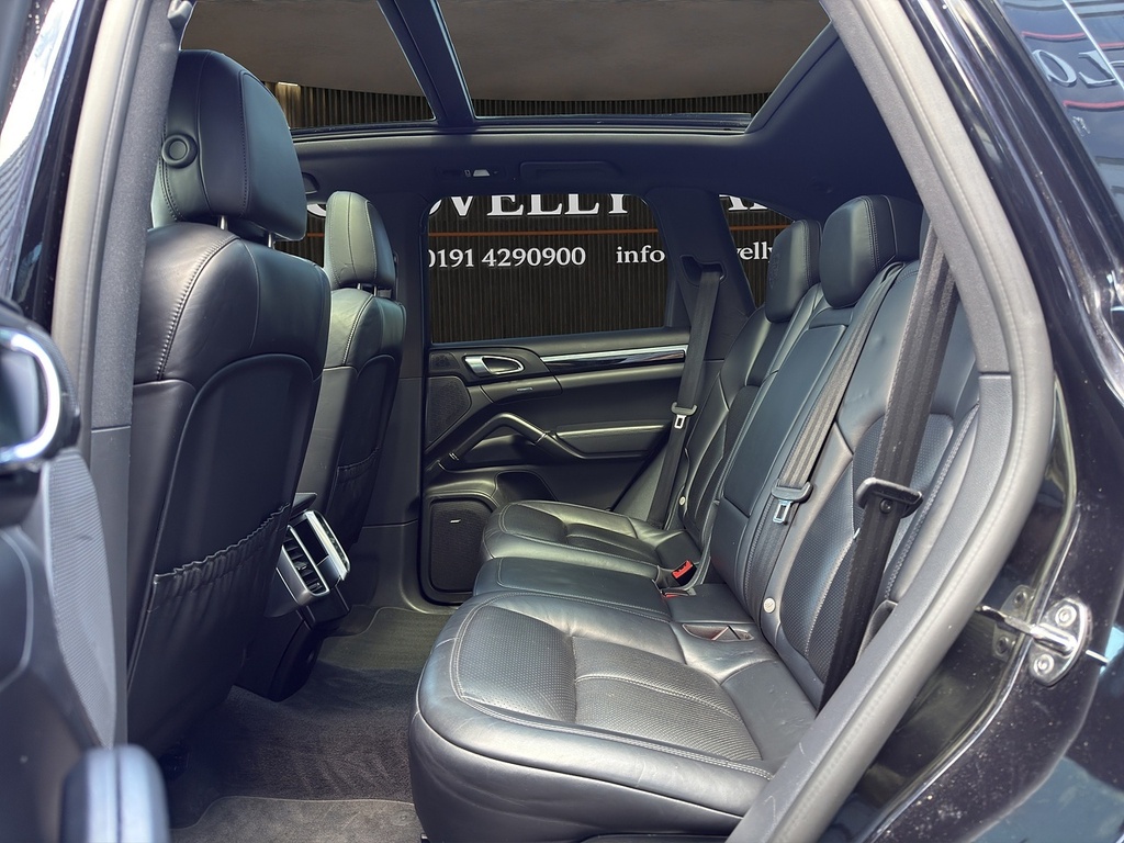 Porsche Cayenne 2016 3.0 D V6 Tiptronic S 262 Bhp Blue #22