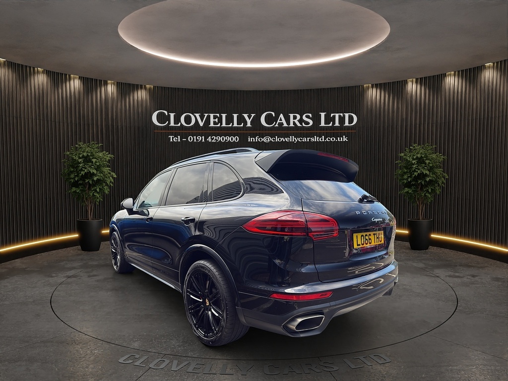 Porsche Cayenne 3.0 Td V6 Platinum Edition Suv Tiptroni Black #4