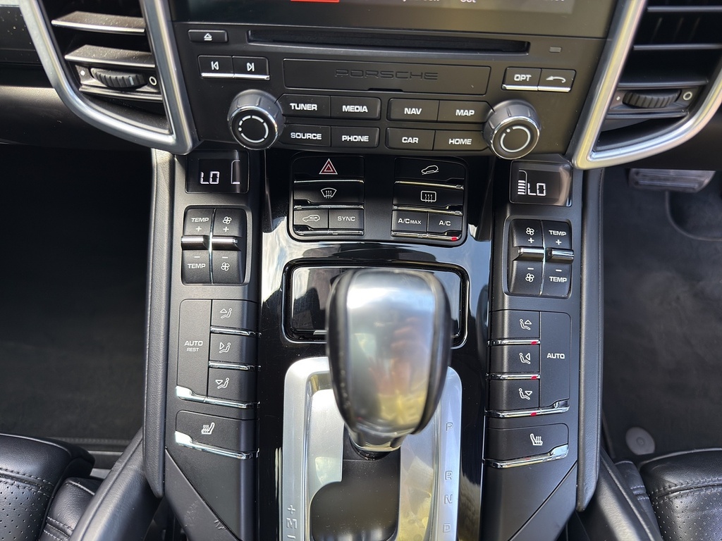 Porsche Cayenne 2016 3.0 D V6 Tiptronic S 262 Bhp Blue #29