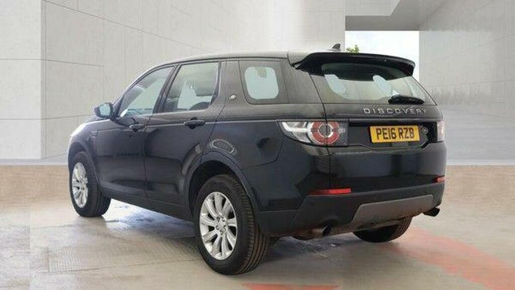 Land Rover Discovery Sport 2.0 Td4 Se Tech 4Wd Euro 6 Ss Black #4