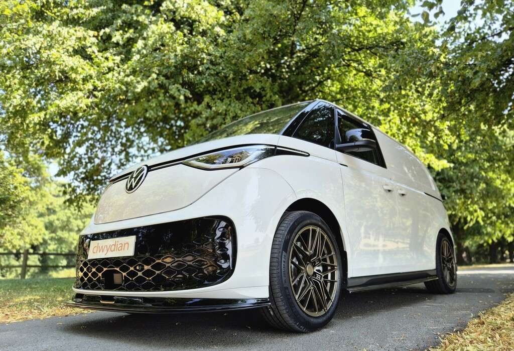 Volkswagen ID.Buzz Panel Van Pro 79Kwh Commerce Bespoke Build 2025 White #3