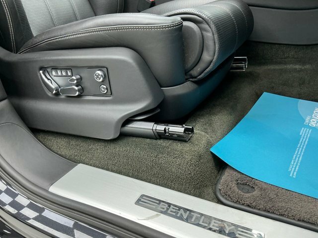 Bentley Bentayga 4.0 V8 Mulliner Driving Spec Grey #20