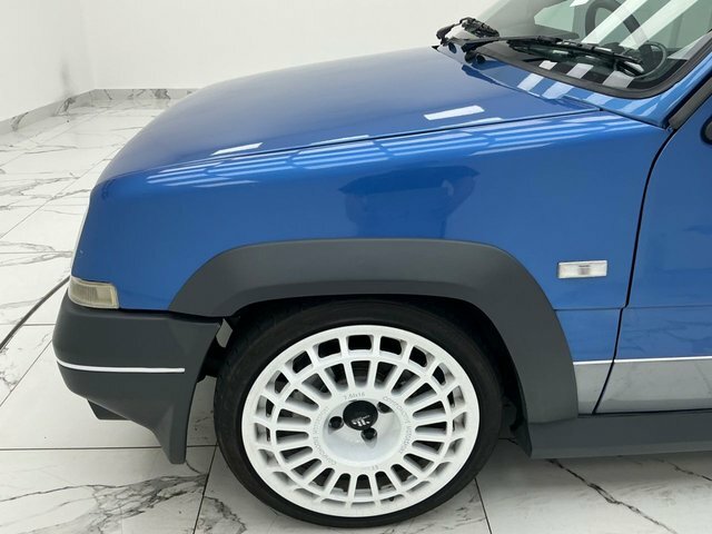 Renault 5  White #28