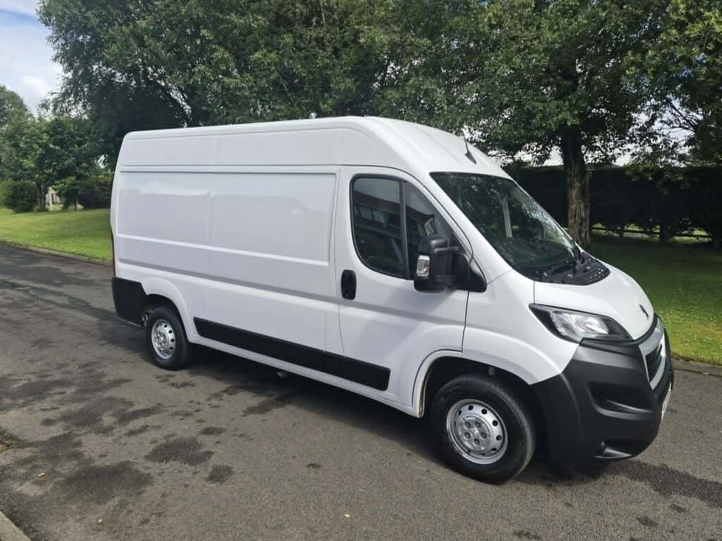 Peugeot Boxer 335 Pro L2h2 Bluehdi 2.2 White