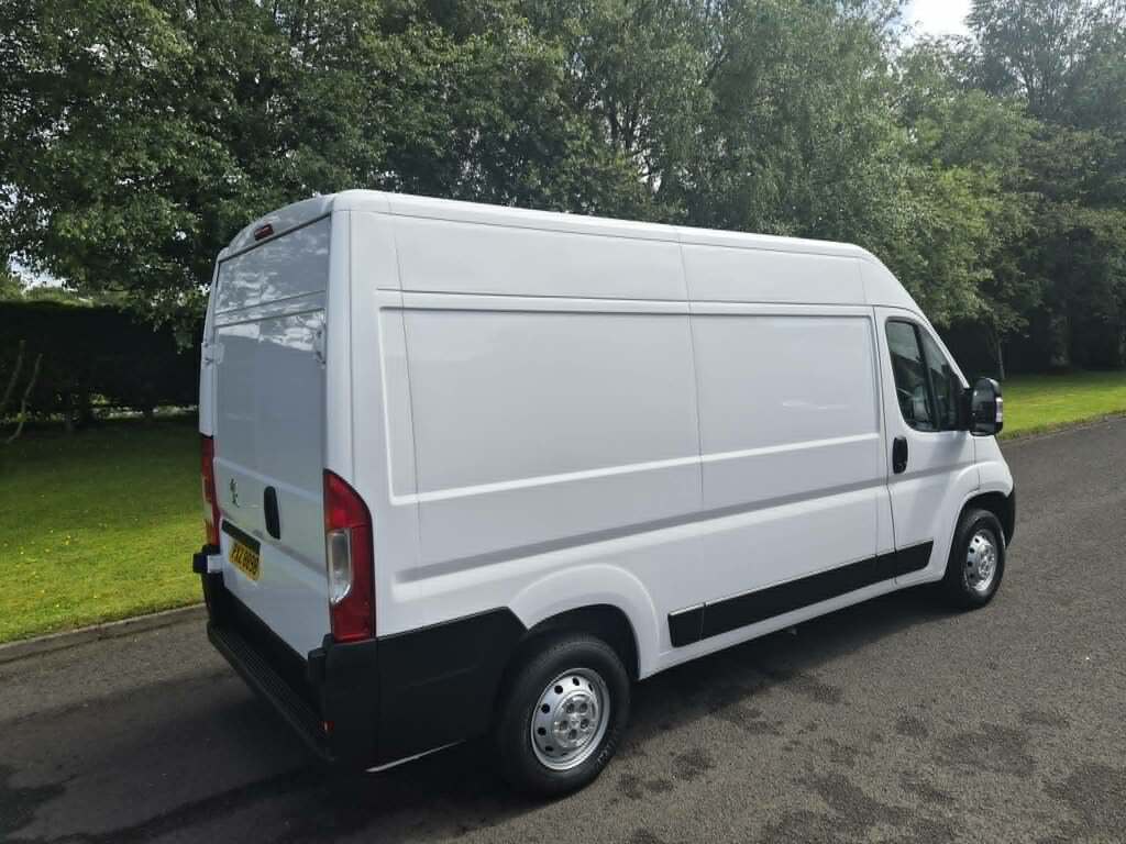 Peugeot Boxer 335 Pro L2h2 Bluehdi 2.2 White #4