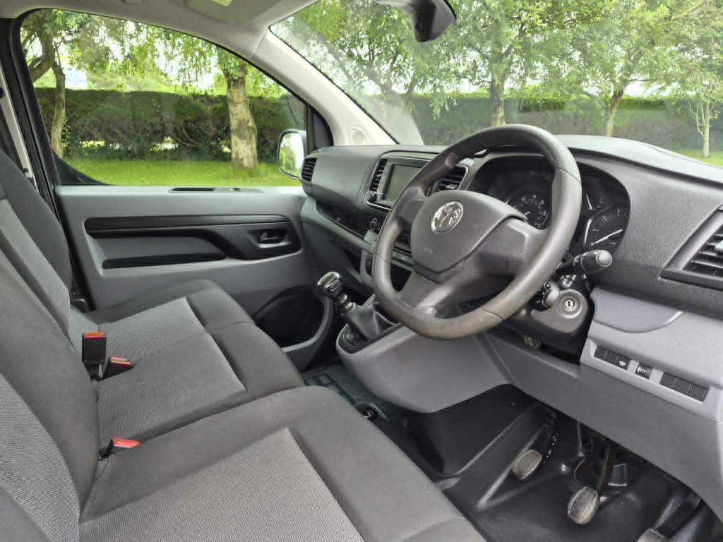 Vauxhall Vivaro L1h1 F3100 Sportive 145 Bhp Black Euro 6 Swb Van Black #11