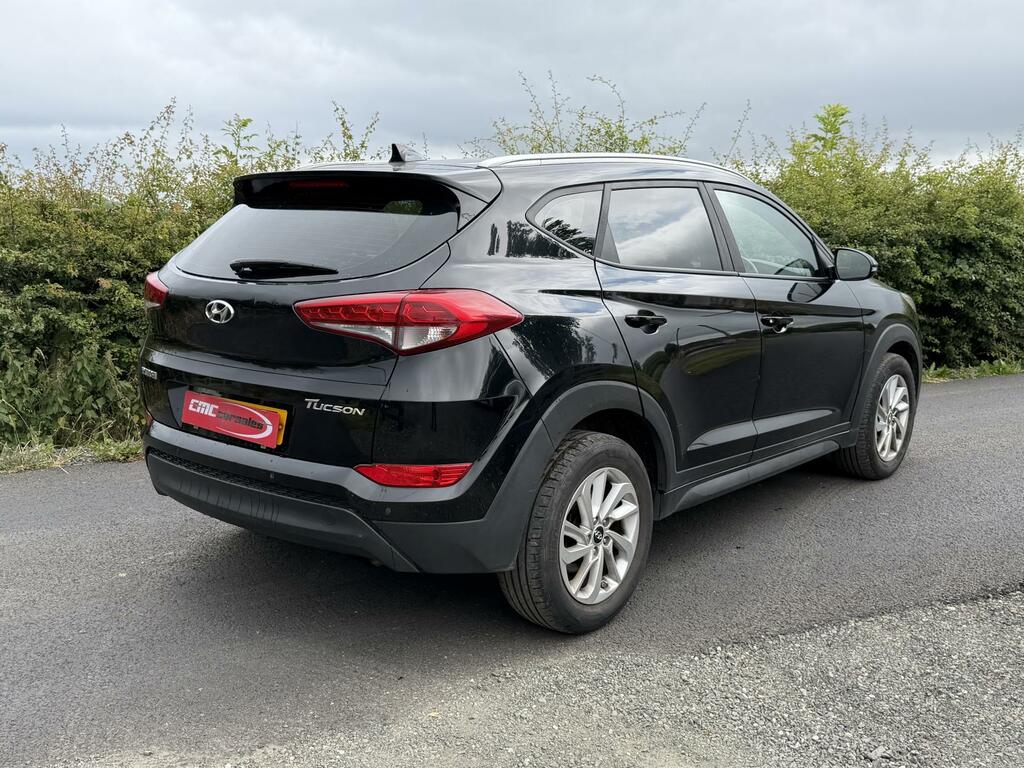 Hyundai Tucson 1.7 Crdi Blue Drive Se Nav Suv E  Black #4