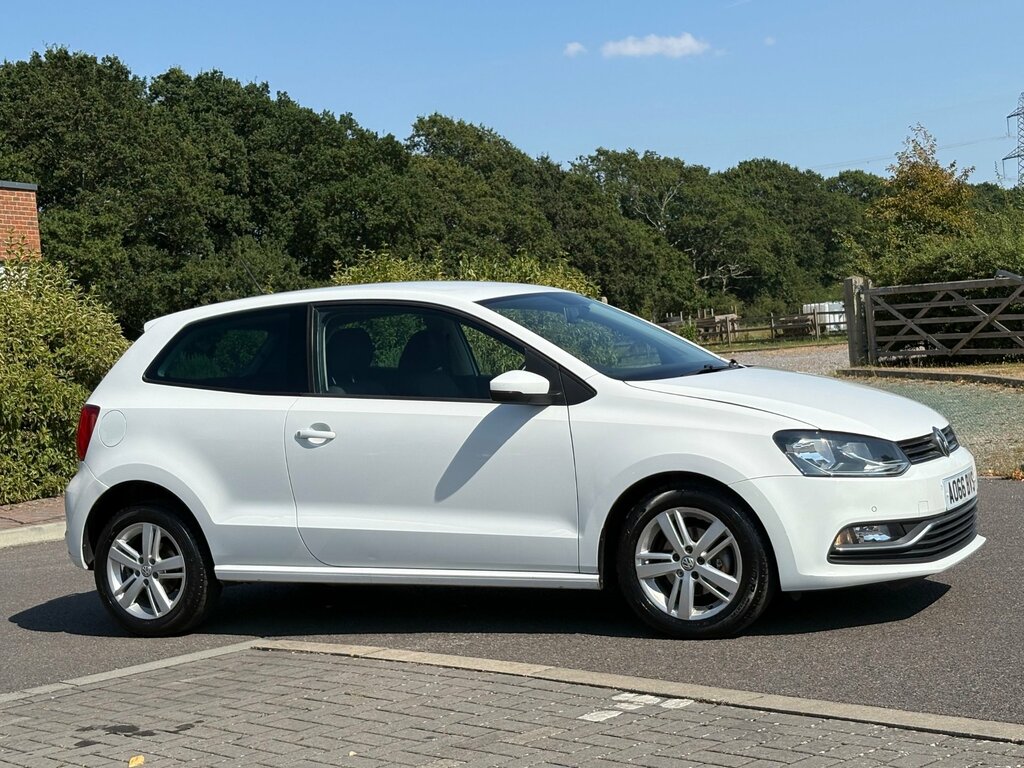 Volkswagen Polo 1.2 Tsi Bluemotion Tech Match Hatchback White