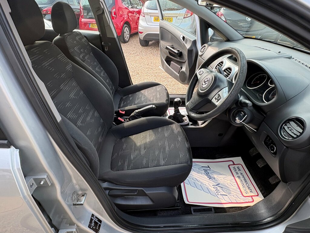 Vauxhall Corsa 1.2 16V Active Euro 5 White #11