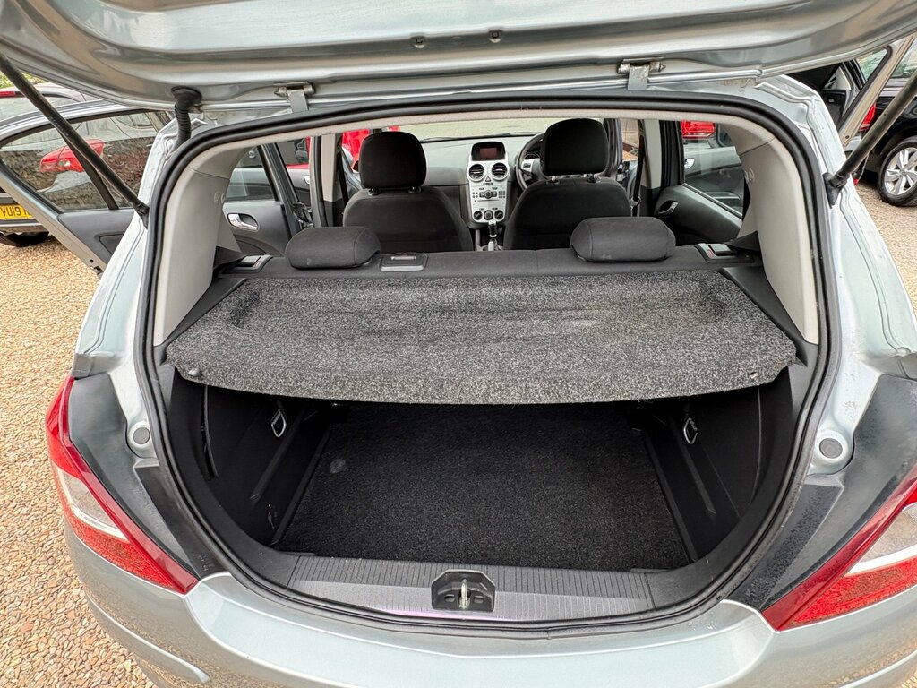 Vauxhall Corsa 1.2 Energy Ac 83 Bhp White #12