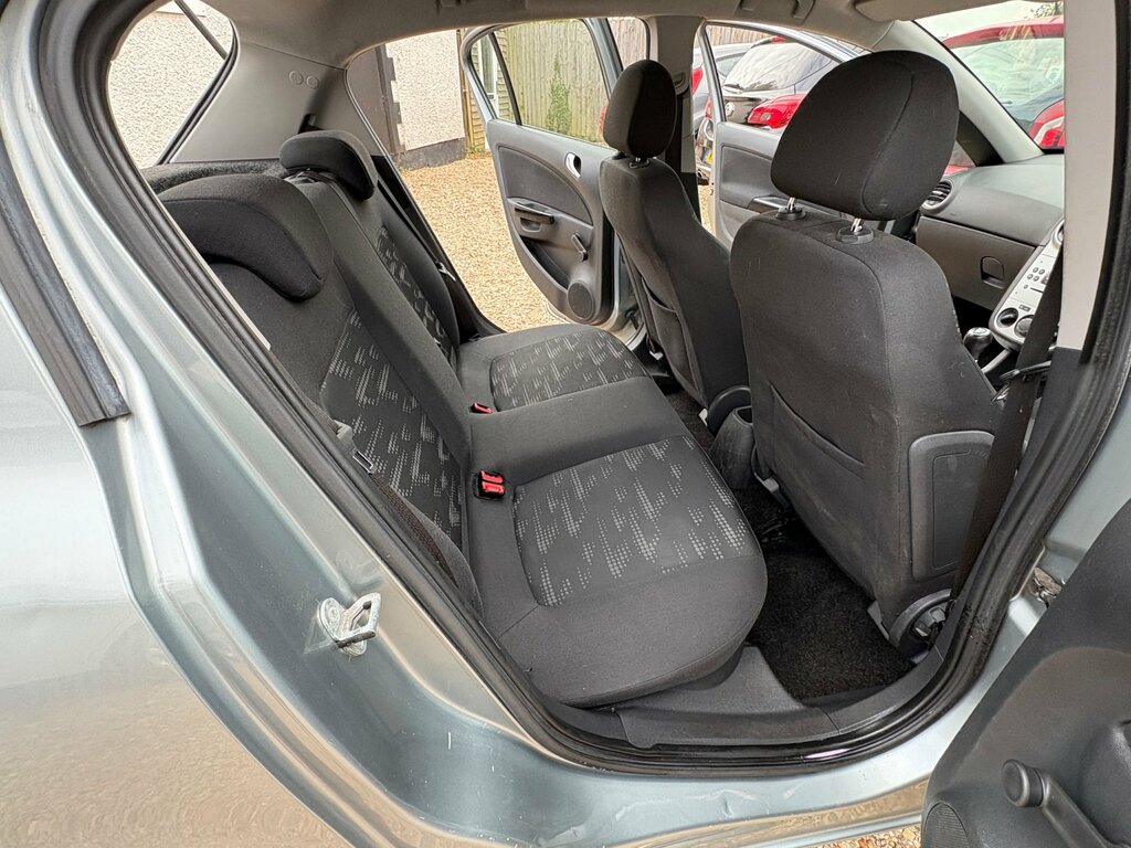 Vauxhall Corsa 1.2 Energy Ac 83 Bhp White #11