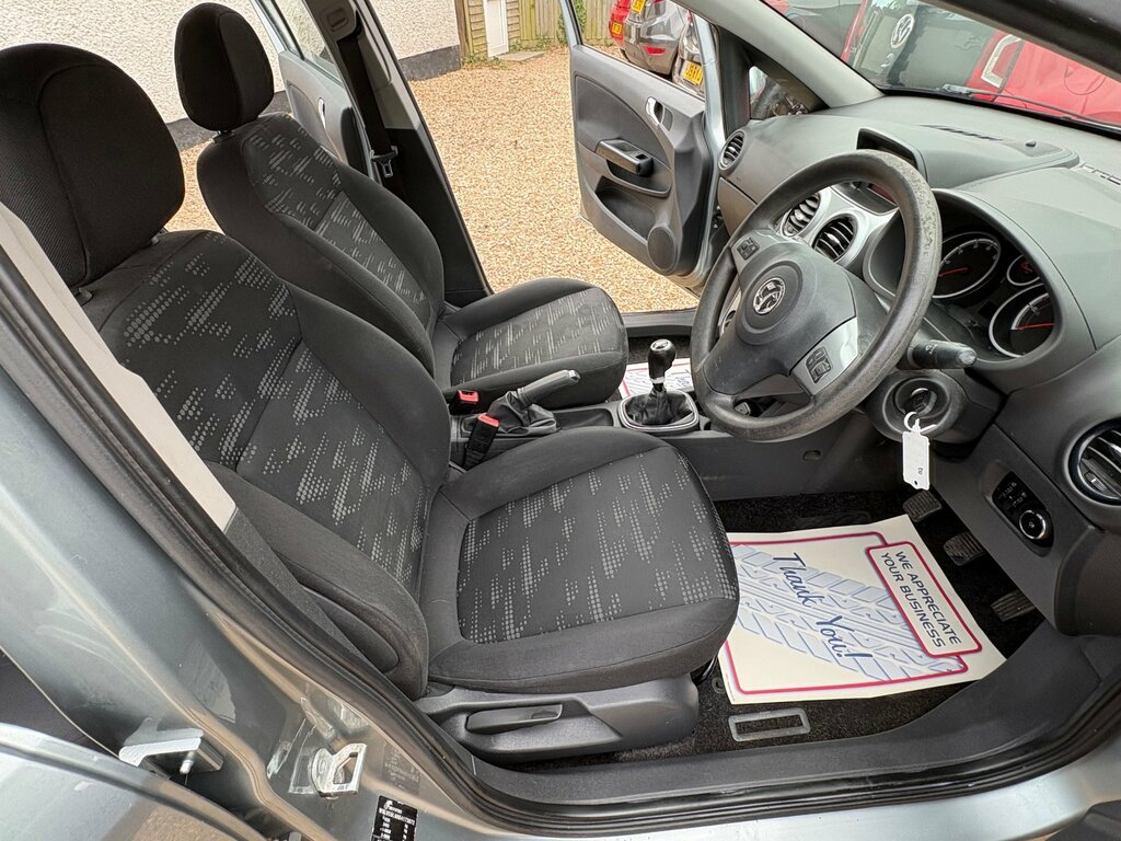 Vauxhall Corsa 1.2 Energy Ac 83 Bhp White #10