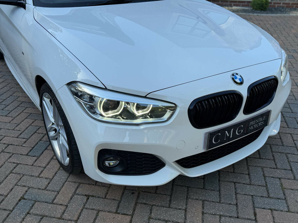 BMW 1 Series 1 Series Hatchback White #2